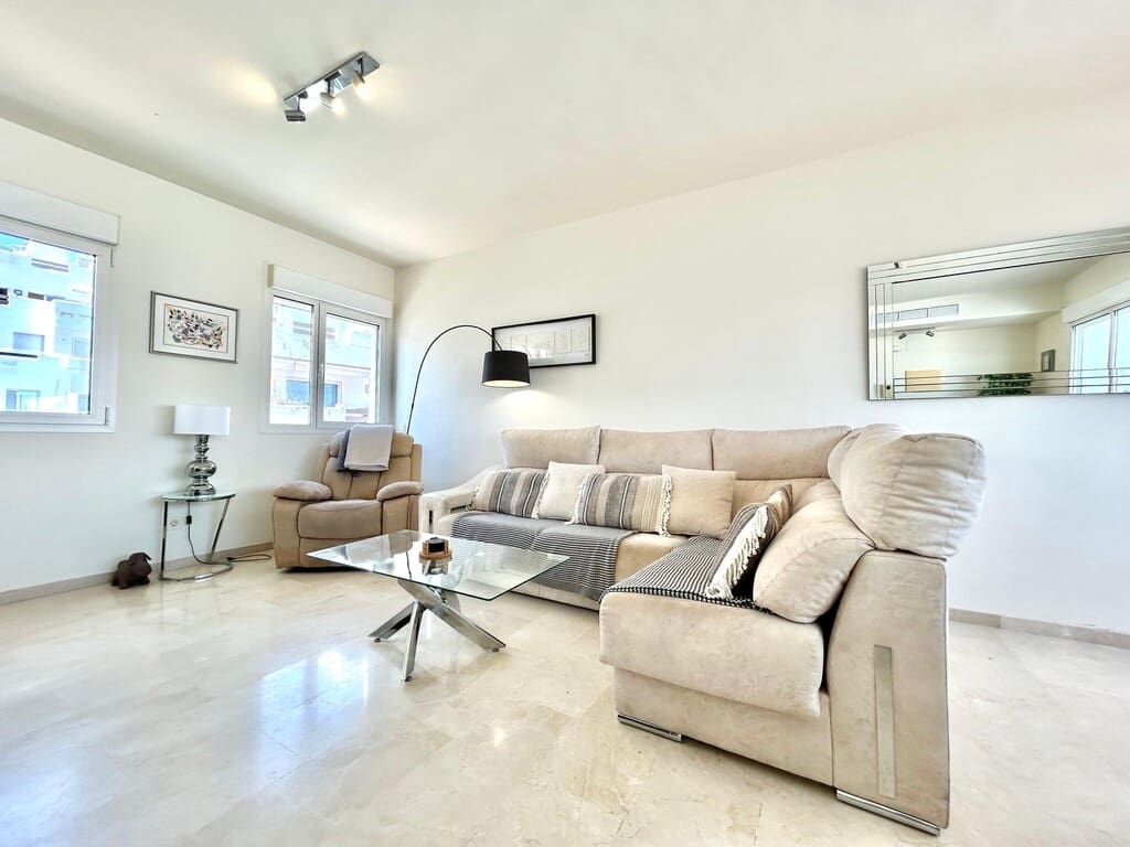 2 camera da letto Attico in vendita in Estepona con piscina garage - 299.000 € (Rif: 9771796)