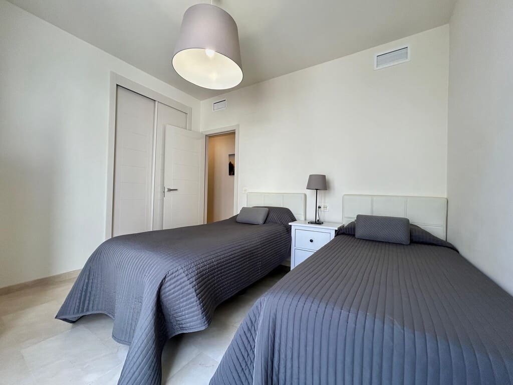 2 camera da letto Attico in vendita in Estepona con piscina garage - 299.000 € (Rif: 9771796)