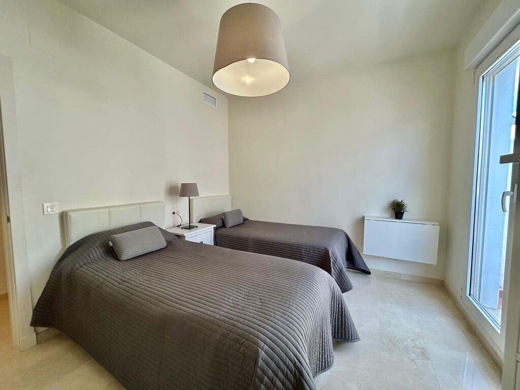 2 camera da letto Attico in vendita in Estepona con piscina garage - 299.000 € (Rif: 9771796)