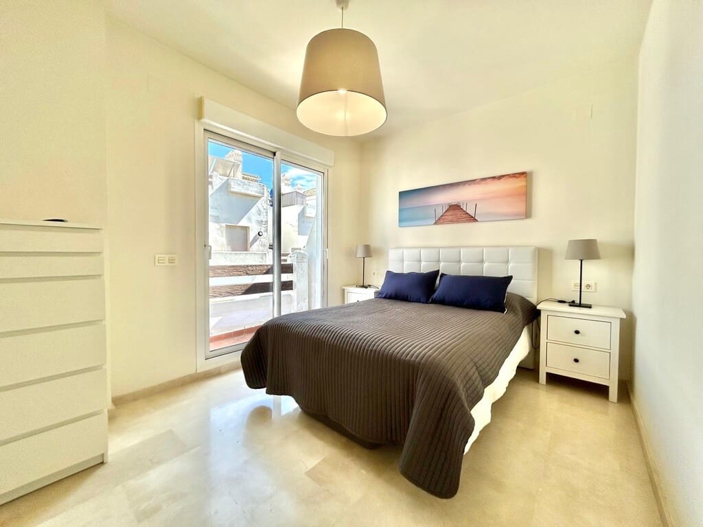 2 camera da letto Attico in vendita in Estepona con piscina garage - 299.000 € (Rif: 9771796)