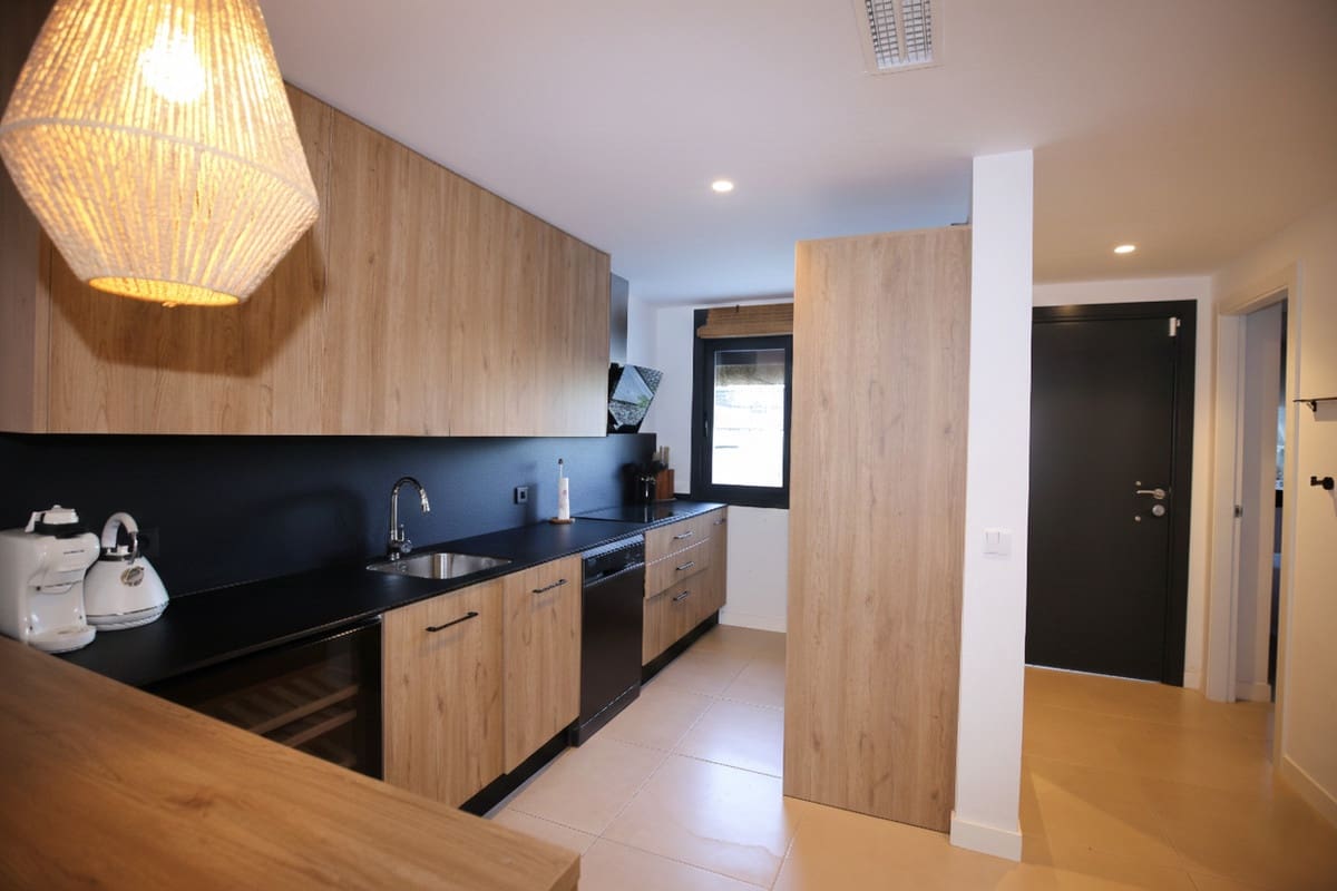 3 bedroom Townhouse for sale in Estepona with pool garage - € 549,000 (Ref: 9777335)