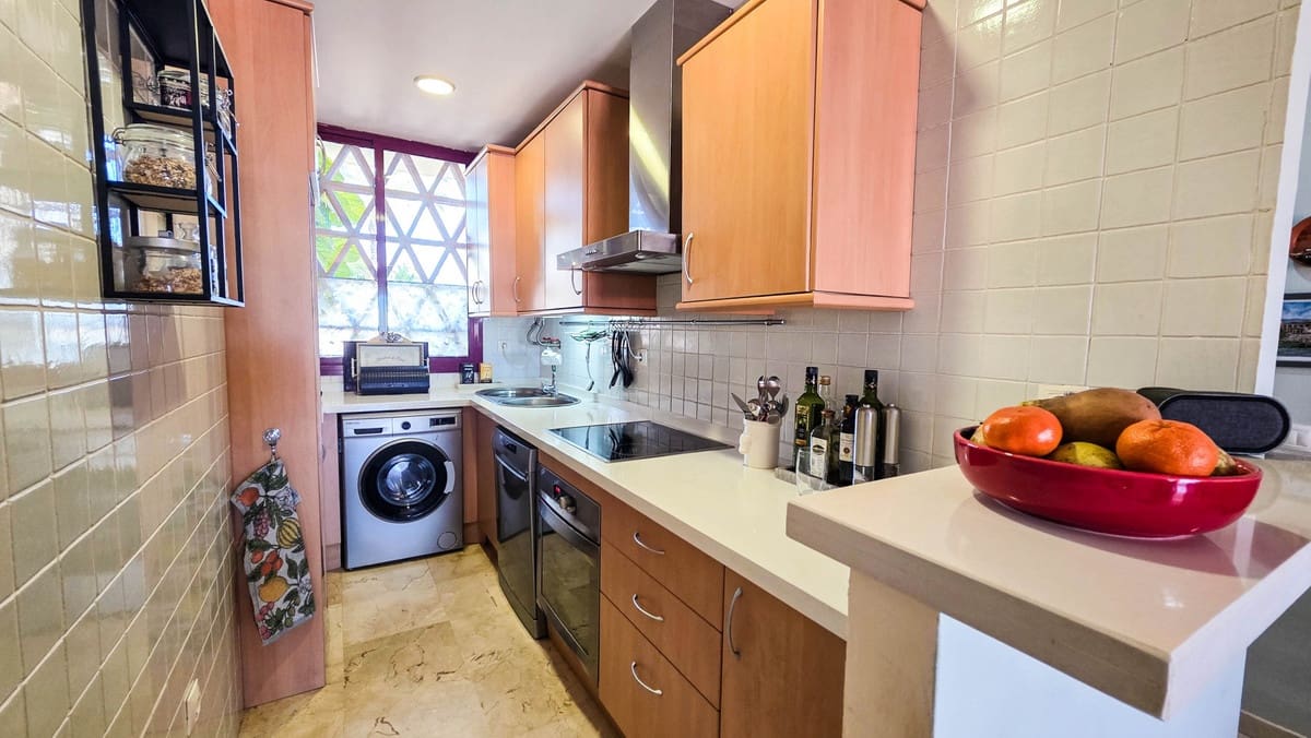 2 slaapkamer Strandappartement te koop in Casares met zwembad garage - € 275.000 (Ref: 9778863)