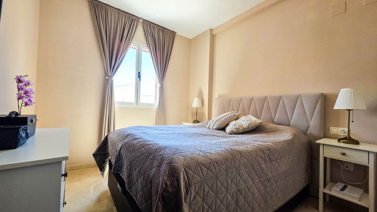 2 slaapkamer Strandappartement te koop in Casares met zwembad garage - € 275.000 (Ref: 9778863)