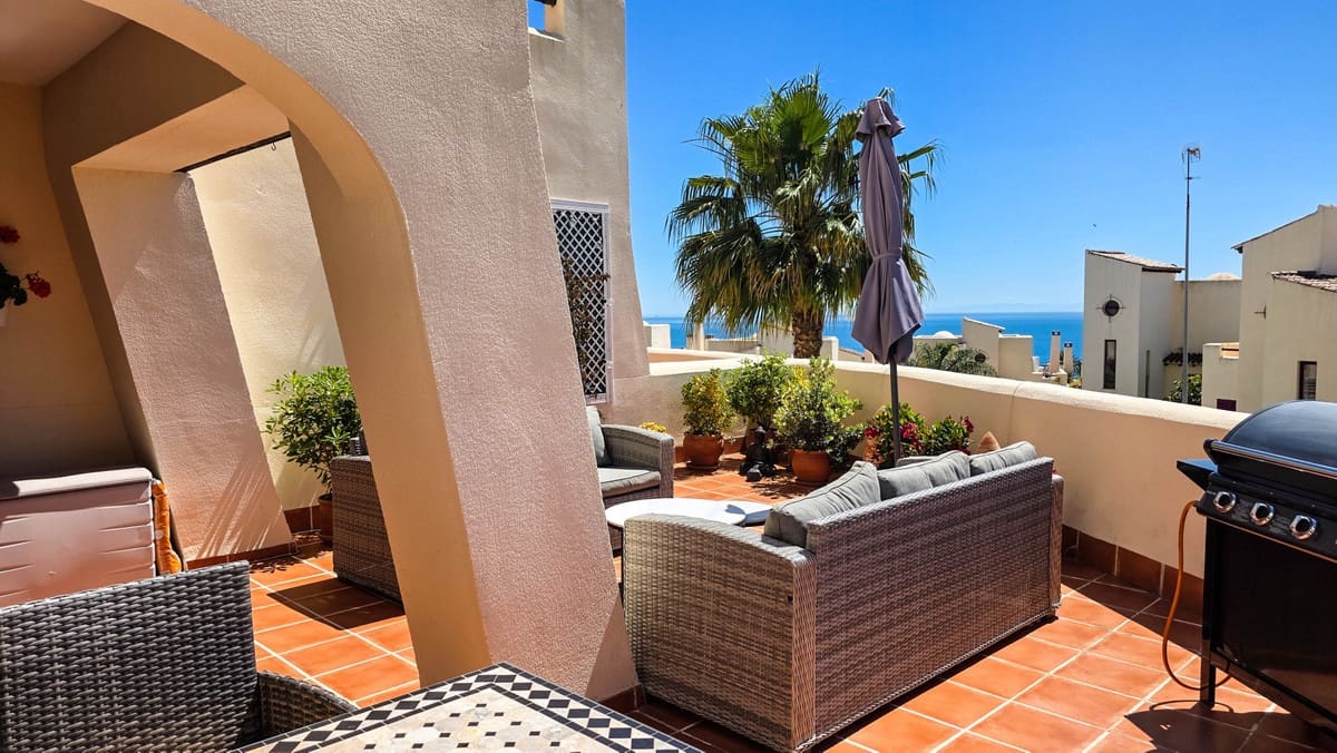 2 slaapkamer Strandappartement te koop in Casares met zwembad garage - € 275.000 (Ref: 9778863)