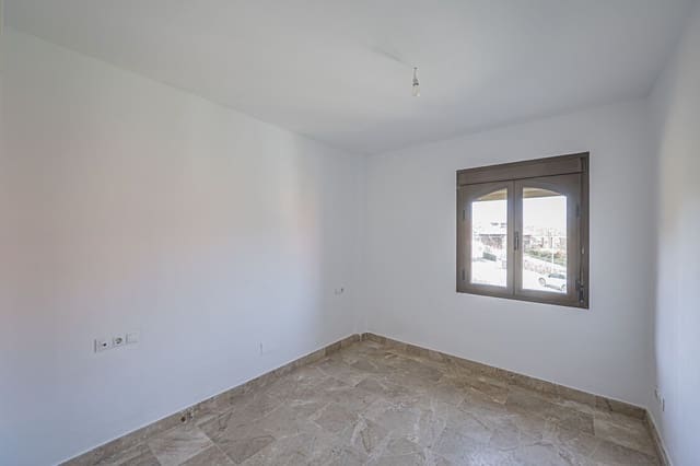 3 slaapkamer Penthouse te koop in Estepona met zwembad garage - € 310.000 (Ref: 9780037)