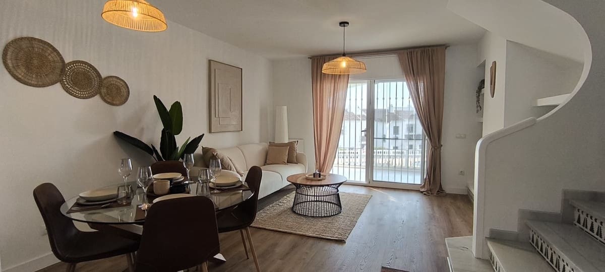 2 bedroom Townhouse for sale in Riviera del Sol with pool garage - € 375,000 (Ref: 9782508)