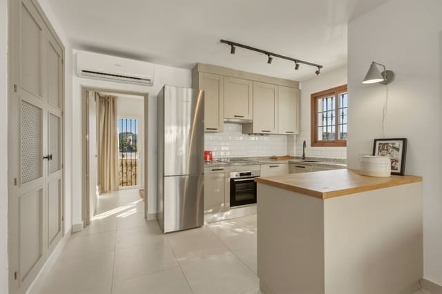 3 slaapkamer Huis te koop in Las Chapas - El Rosario, Marbella met zwembad garage - € 485.000 (Ref: 9782509)