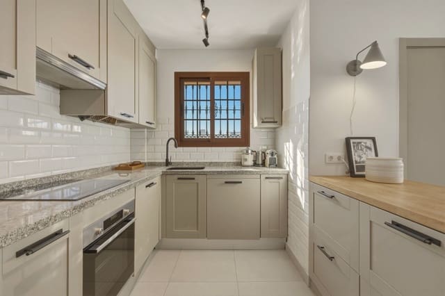 3 slaapkamer Huis te koop in Las Chapas - El Rosario, Marbella met zwembad garage - € 485.000 (Ref: 9782509)