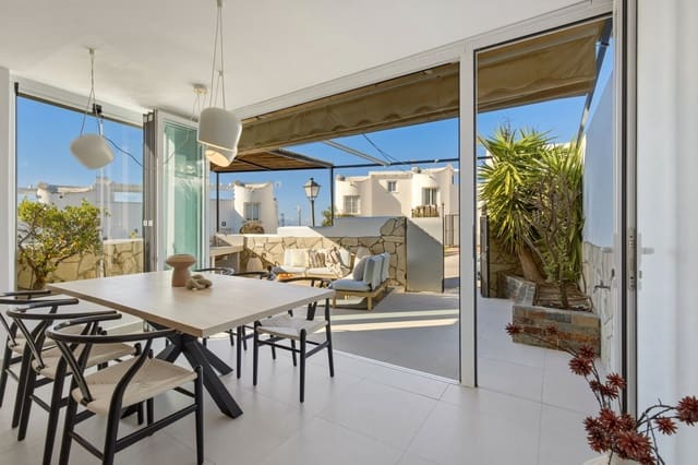 3 slaapkamer Huis te koop in Las Chapas - El Rosario, Marbella met zwembad garage - € 485.000 (Ref: 9782509)