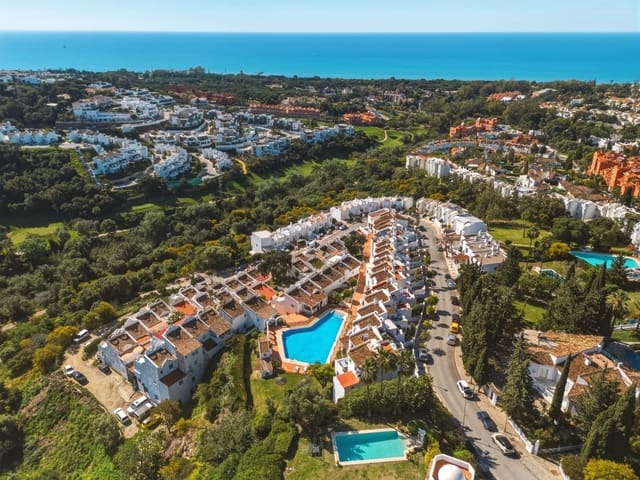 3 slaapkamer Huis te koop in Las Chapas - El Rosario, Marbella met zwembad garage - € 485.000 (Ref: 9782509)