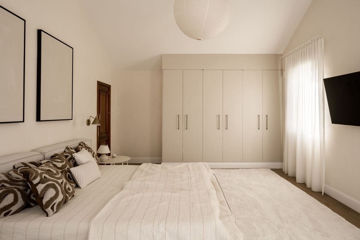 7 sypialnia Willa na sprzedaż w El Rosario z basenem garażem - 2 200 000 € (Ref: 9782862)