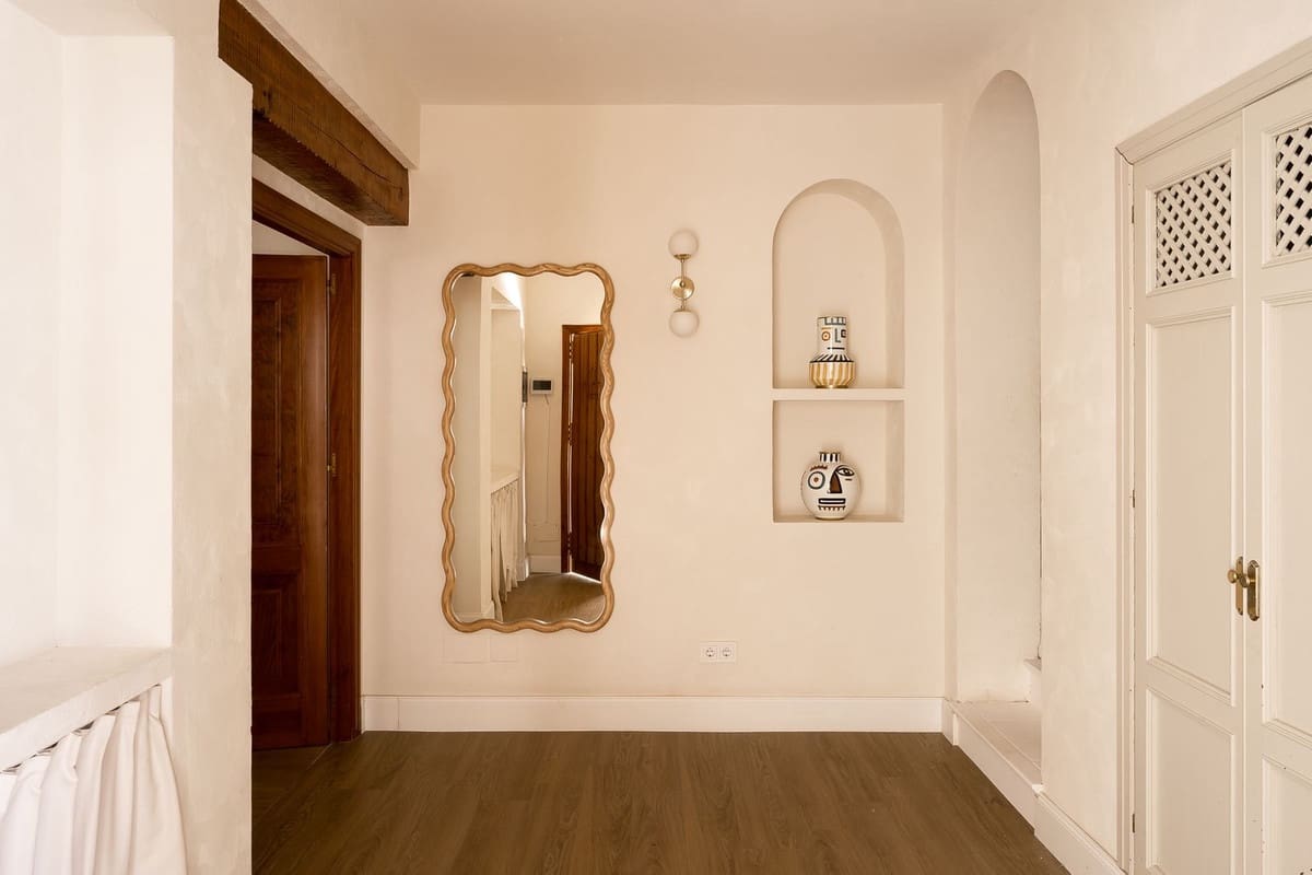 7 sypialnia Willa na sprzedaż w El Rosario z basenem garażem - 2 200 000 € (Ref: 9782862)