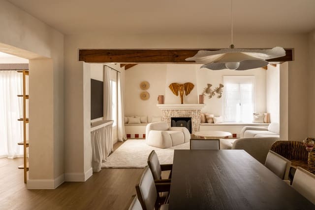 7 sypialnia Willa na sprzedaż w El Rosario, Marbella z basenem garażem - 2 200 000 € (Ref: 9782862)