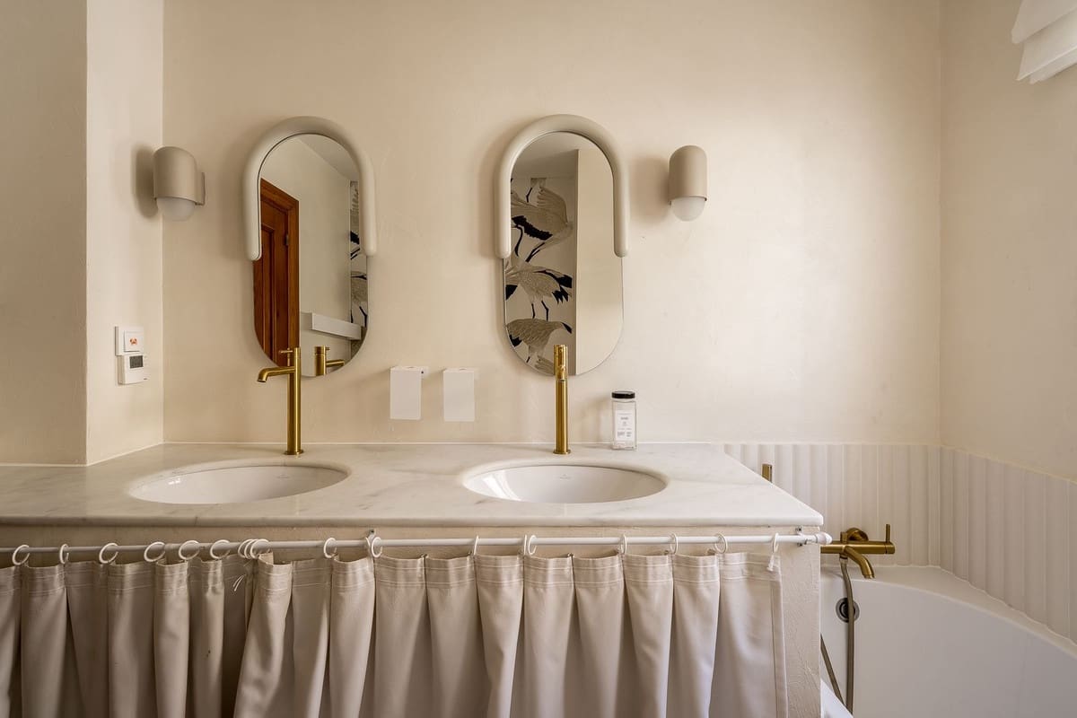 7 sypialnia Willa na sprzedaż w El Rosario z basenem garażem - 2 200 000 € (Ref: 9782862)