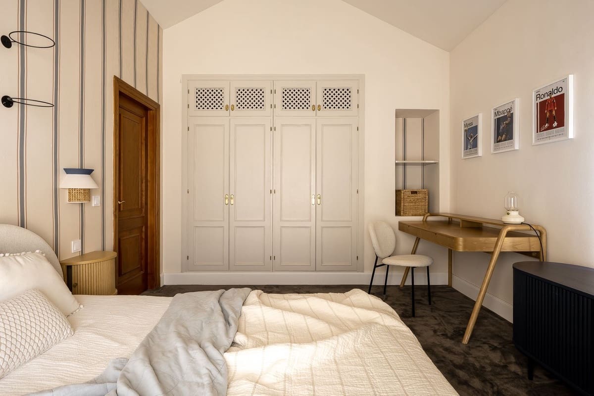 7 sypialnia Willa na sprzedaż w El Rosario z basenem garażem - 2 200 000 € (Ref: 9782862)