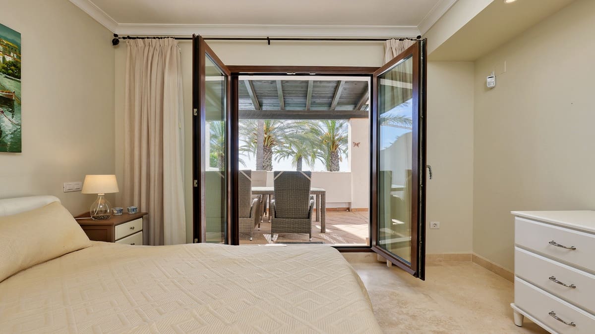 2 bedroom Apartment for sale in Casares with pool garage - € 440,000 (Ref: 9787906)