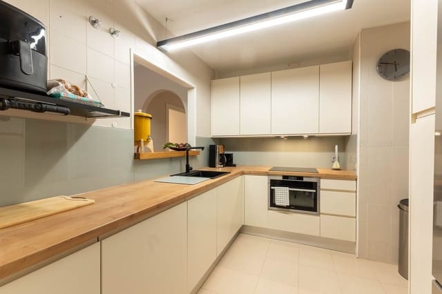 Apartamento de 2 habitaciones en La Cala Hills, Mijas en venta con piscina garaje - 330.000 € (Ref: 9789558)