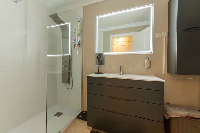 Apartamento de 2 habitaciones en La Cala Hills, Mijas en venta con piscina garaje - 330.000 € (Ref: 9789558)