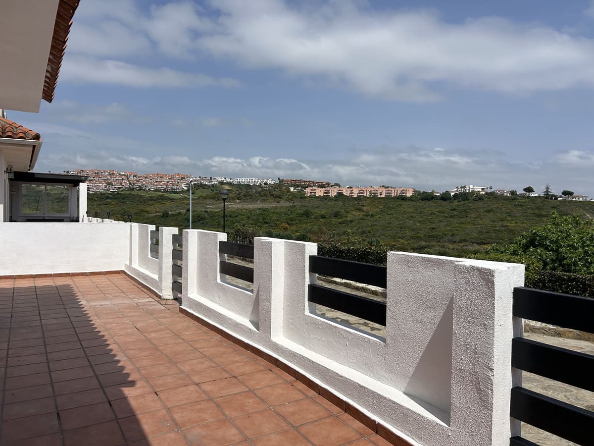 2 quarto Apartamento para venda em Manilva com piscina garagem - 195 000 € (Ref: 9789828)