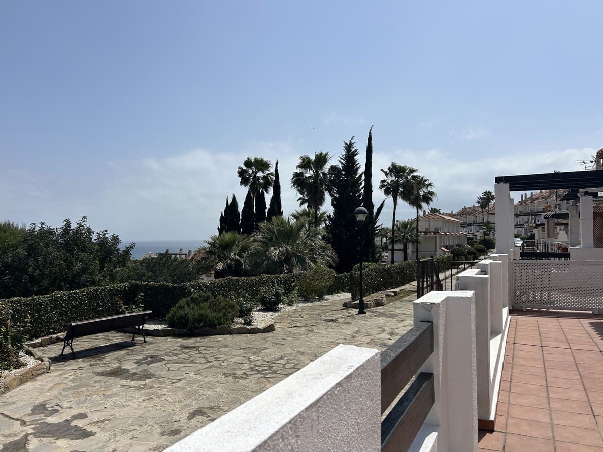 2 quarto Apartamento para venda em Manilva com piscina garagem - 195 000 € (Ref: 9789828)