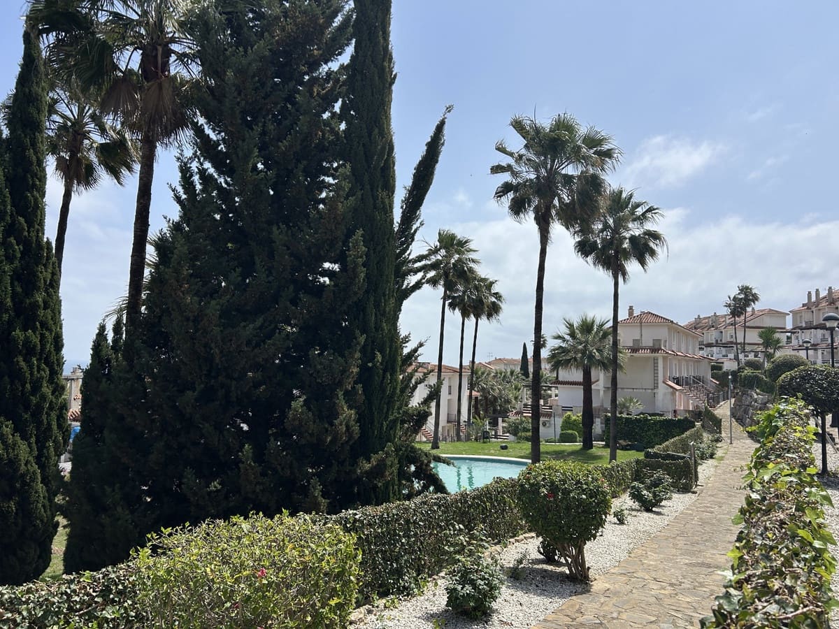 2 quarto Apartamento para venda em Manilva com piscina garagem - 195 000 € (Ref: 9789828)