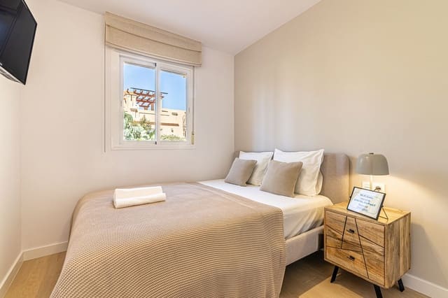 3 soverom Hus til salgs i Estepona med svømmebasseng garasje - € 599 000 (Ref: 9789993)