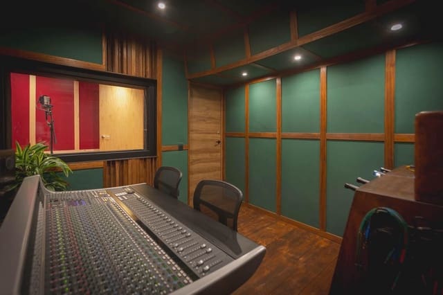 Pareado de 3 habitaciones en La Duquesa / Puerto de la Duquesa, Manilva en venta con garaje - 399.000 € (Ref: 9793419)