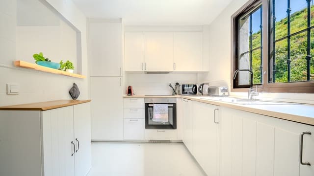 3 slaapkamer Huis te koop in Casares met zwembad garage - € 275.000 (Ref: 9795151)