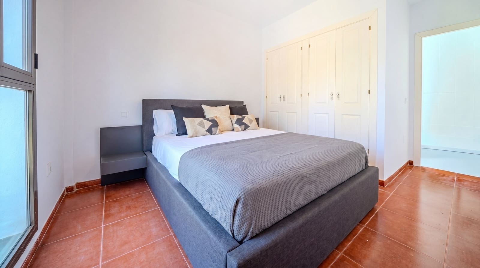 3 slaapkamer Huis te koop in Casares met zwembad garage - € 275.000 (Ref: 9795151)