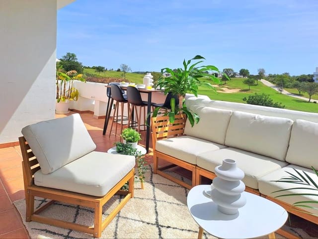 Apartamento de 2 habitaciones en Estepona en venta con piscina garaje - 320.000 € (Ref: 9800036)