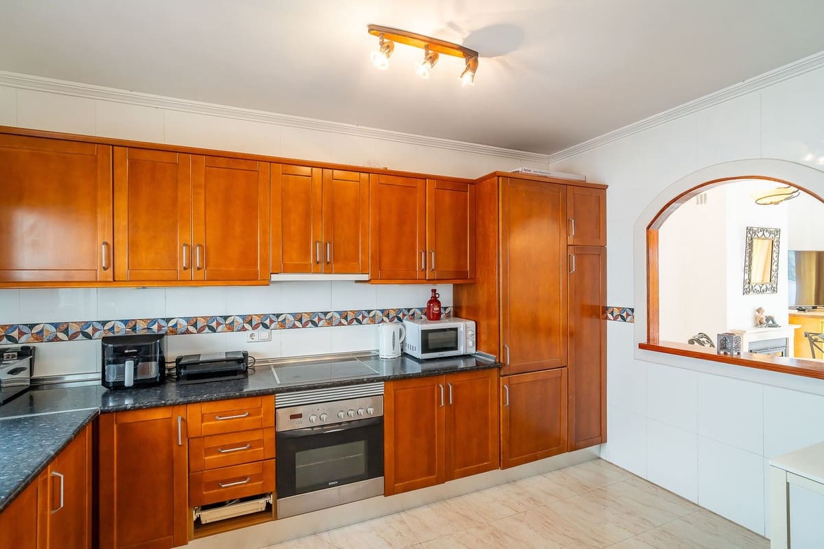 3 soveværelse Byhus til salg i Mijas med swimmingpool garage - € 399.000 (Ref: 9800069)