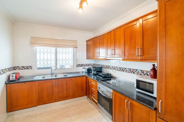 3 soveværelse Byhus til salg i Mijas med swimmingpool garage - € 399.000 (Ref: 9800069)