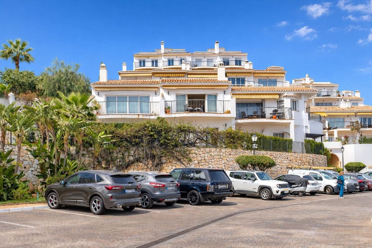 3 soveværelse Byhus til salg i Mijas med swimmingpool garage - € 399.000 (Ref: 9800069)