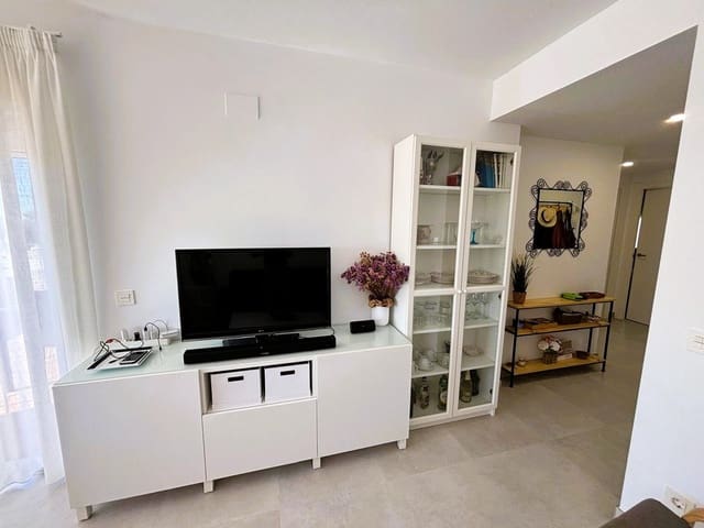 2 slaapkamer Strandappartement te koop in La Cala de Mijas, Mijas met zwembad - € 379.000 (Ref: 9802759)