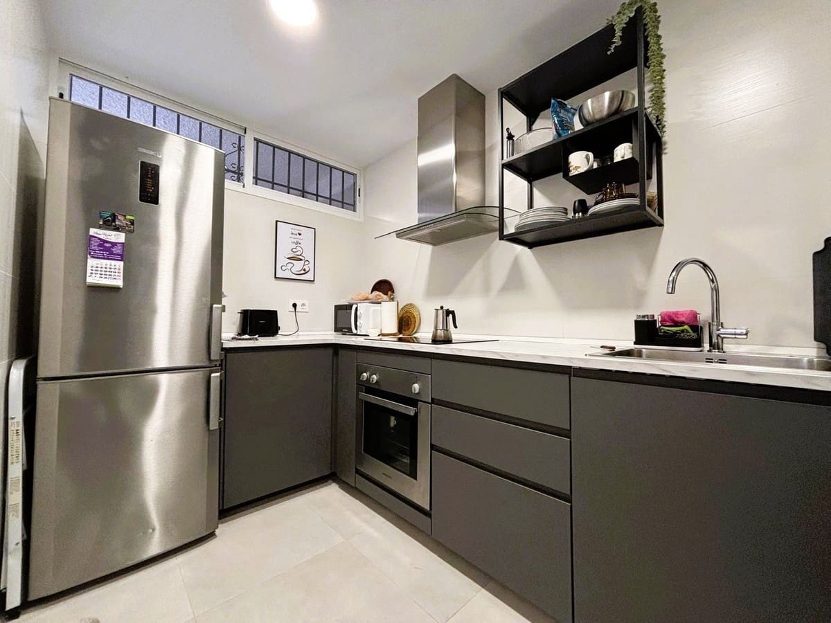 2 slaapkamer Strandappartement te koop in La Cala de Mijas met zwembad - € 379.000 (Ref: 9802759)