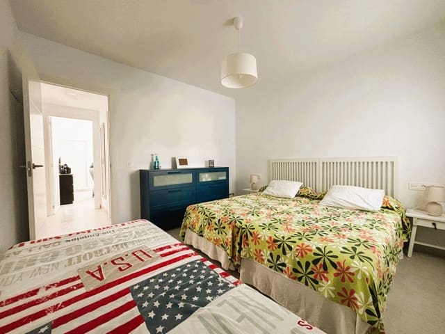 2 slaapkamer Strandappartement te koop in La Cala de Mijas, Mijas met zwembad - € 379.000 (Ref: 9802759)