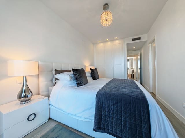 3 chambre Penthouse à vendre à Cabopino, Marbella avec piscine - 1 050 000 € (Ref: 9802901)