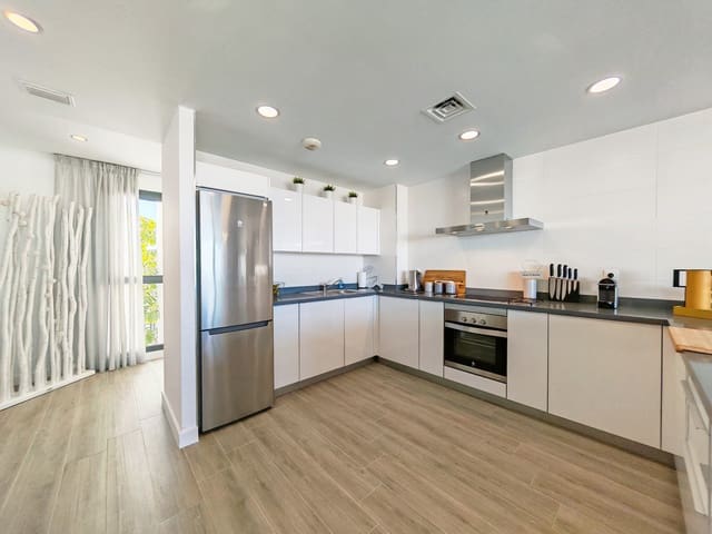 3 chambre Penthouse à vendre à Cabopino, Marbella avec piscine - 1 050 000 € (Ref: 9802901)