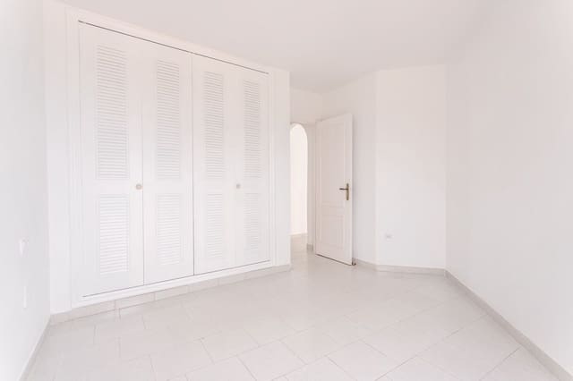 Apartamento de 2 habitaciones en Riviera del Sol, Mijas en venta con piscina garaje - 310.000 € (Ref: 9805526)