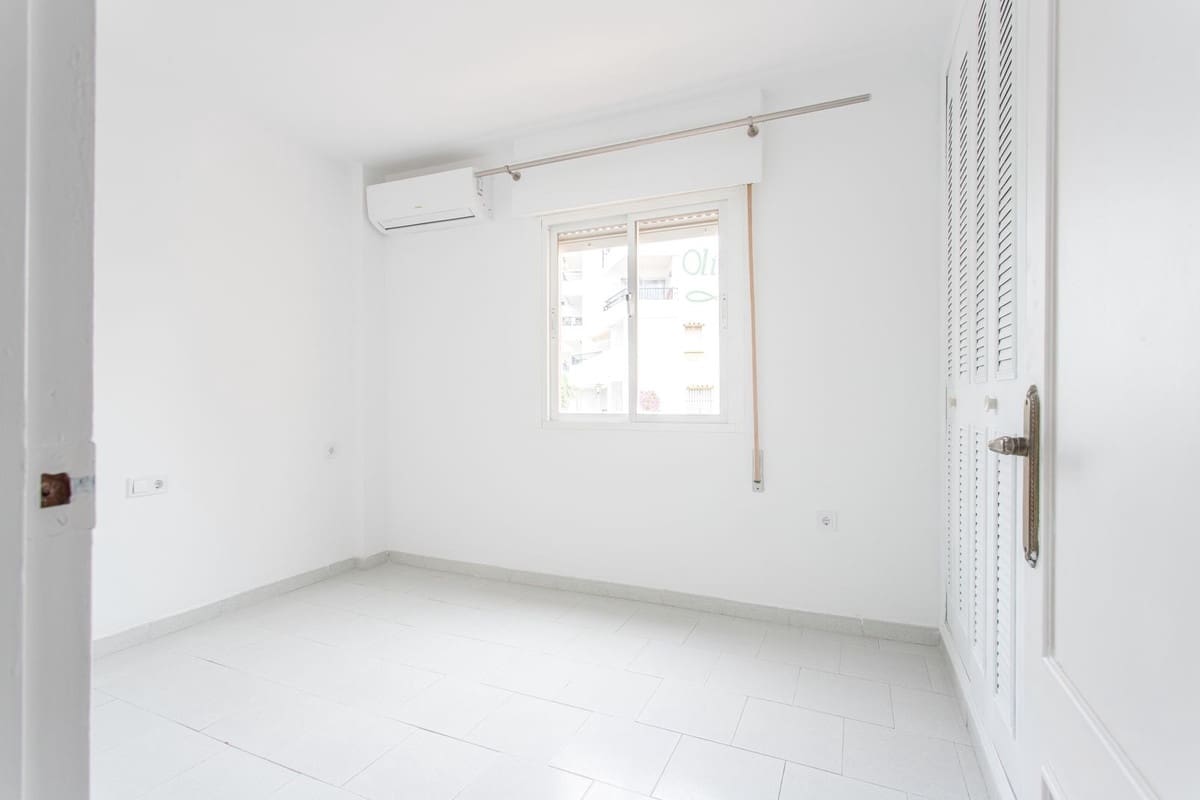 Apartamento de 2 habitaciones en Riviera del Sol en venta con piscina garaje - 310.000 € (Ref: 9805526)