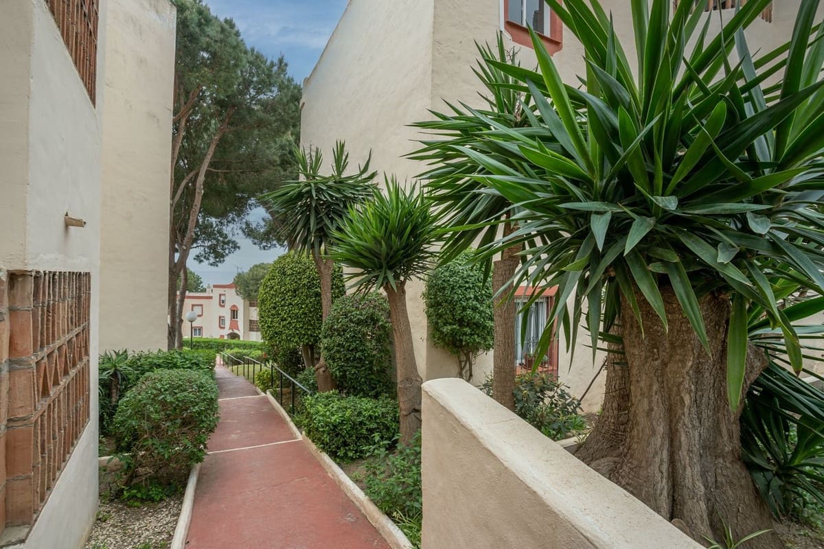 Apartamento de 2 habitaciones en Riviera del Sol en venta con piscina garaje - 310.000 € (Ref: 9805526)