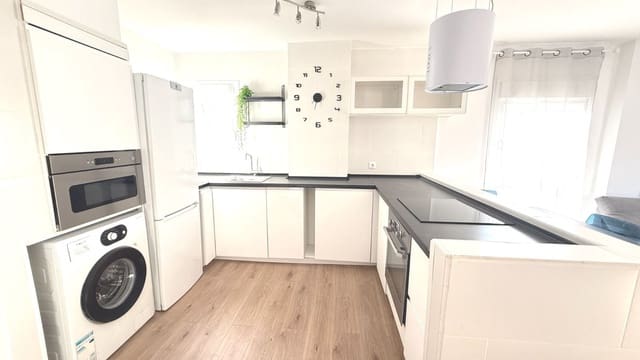 3 Zimmer Penthouse zu verkaufen in Elviria, Marbella mit Pool - 400.000 € (Ref: 9805569)