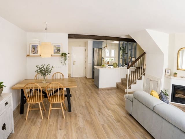 3 quarto Casa em Banda para venda em Benahavís com piscina - 439 000 € (Ref: 9805801)