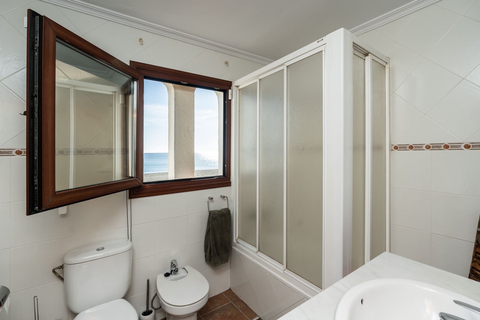 Casa de 3 habitaciones en Casares en venta con piscina - 998.000 € (Ref: 9807401)