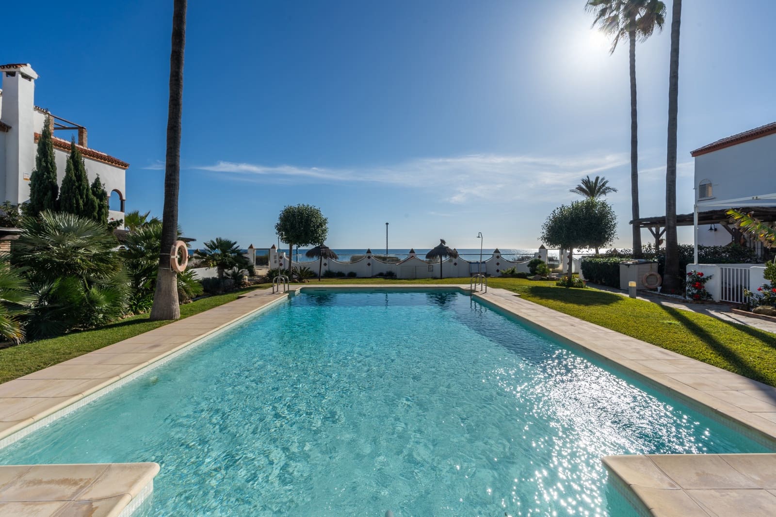 Casa de 3 habitaciones en Casares en venta con piscina - 998.000 € (Ref: 9807401)