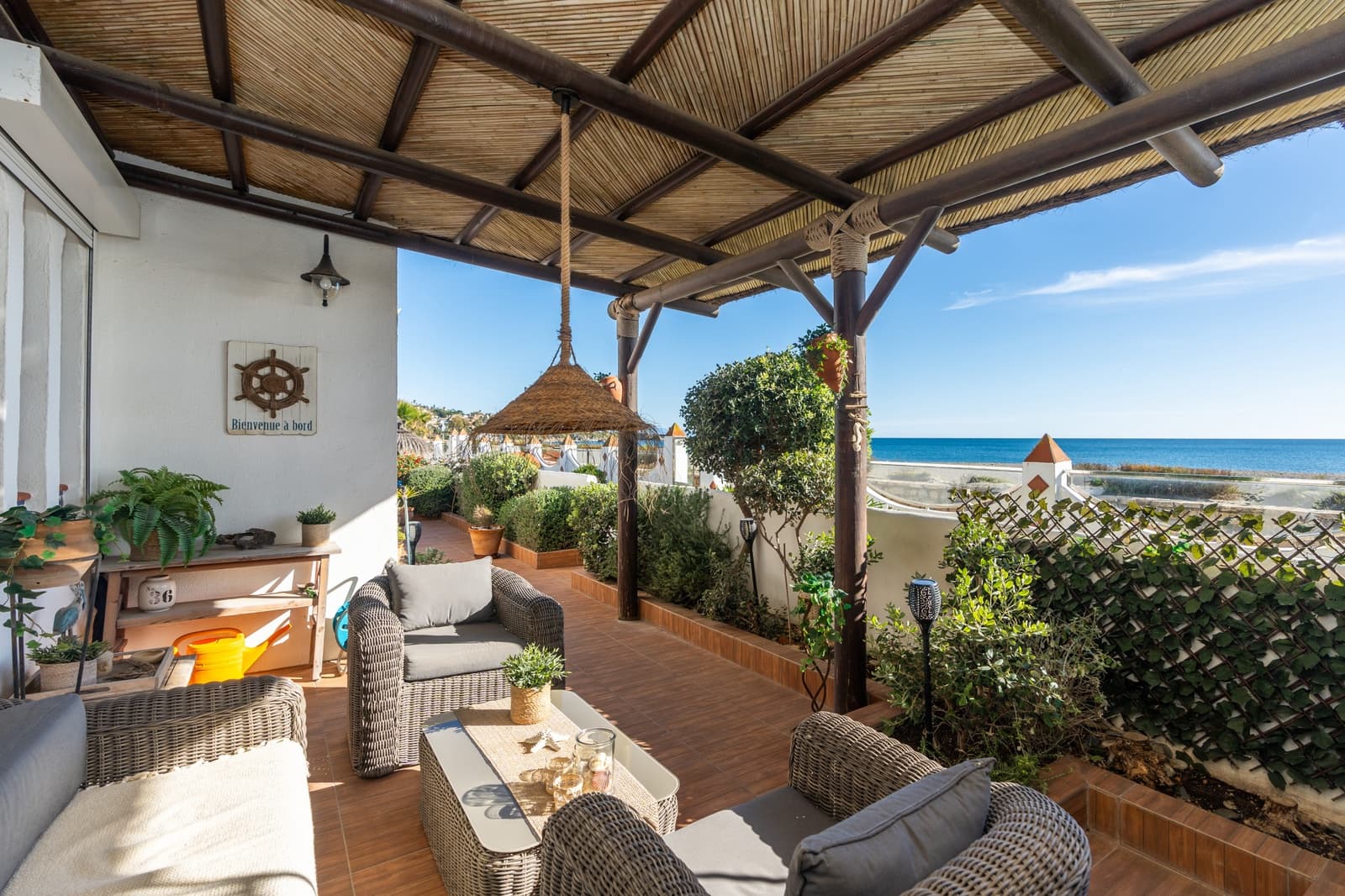 Casa de 3 habitaciones en Casares en venta con piscina - 998.000 € (Ref: 9807401)