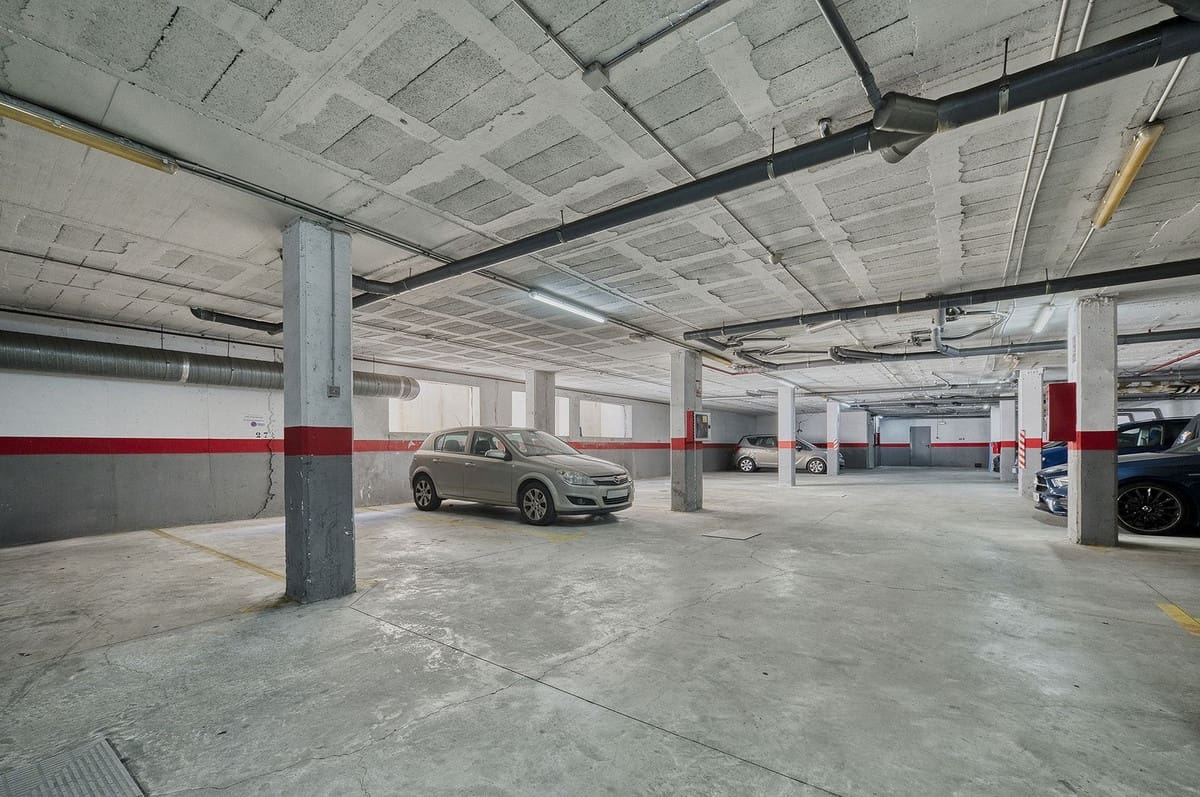 2 bedroom Apartment for sale in Riviera del Sol with pool garage - € 295,000 (Ref: 9808935)