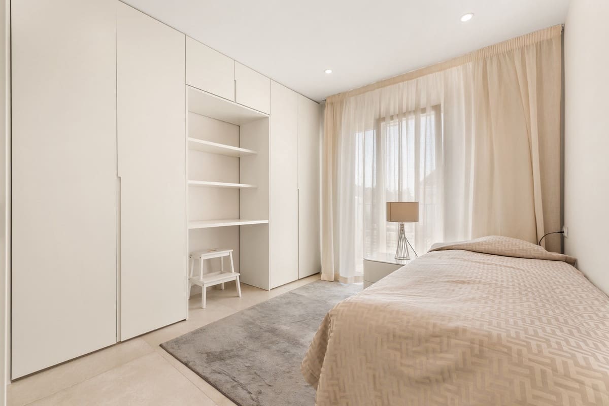 Casa de 4 habitaciones en Estepona en venta con piscina garaje - 795.000 € (Ref: 9809341)