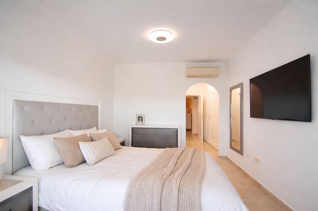 2 bedroom Apartment for sale in La Cala de Mijas, Mijas with pool garage - € 329,000 (Ref: 9809661)