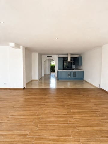 2 sovrum Lägenhet till salu i Estepona med pool - 690 000 € (Ref: 9815380)